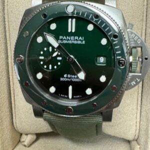 Panerai Submersible PAM01287 (2022) Boutique-malli
