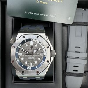 Audemars Piguet Royal Oak Offshore ref.15720ST (2024)